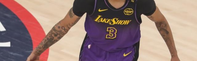 开云登录入口地址-浓眉暴论频出：文班冲DPOY靠舆论 球队拖累MVP竞争