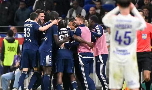 米兰双杀国米，罗马翻车，这夜足坛剧本太刺激！|波尔图|国际米兰|AC米兰|ac米兰|球队_新浪体育_新浪新闻