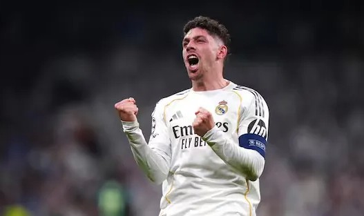 开云电子-帽子戏法，官方：皇马中场巴尔韦德当选本轮欧冠最佳球员